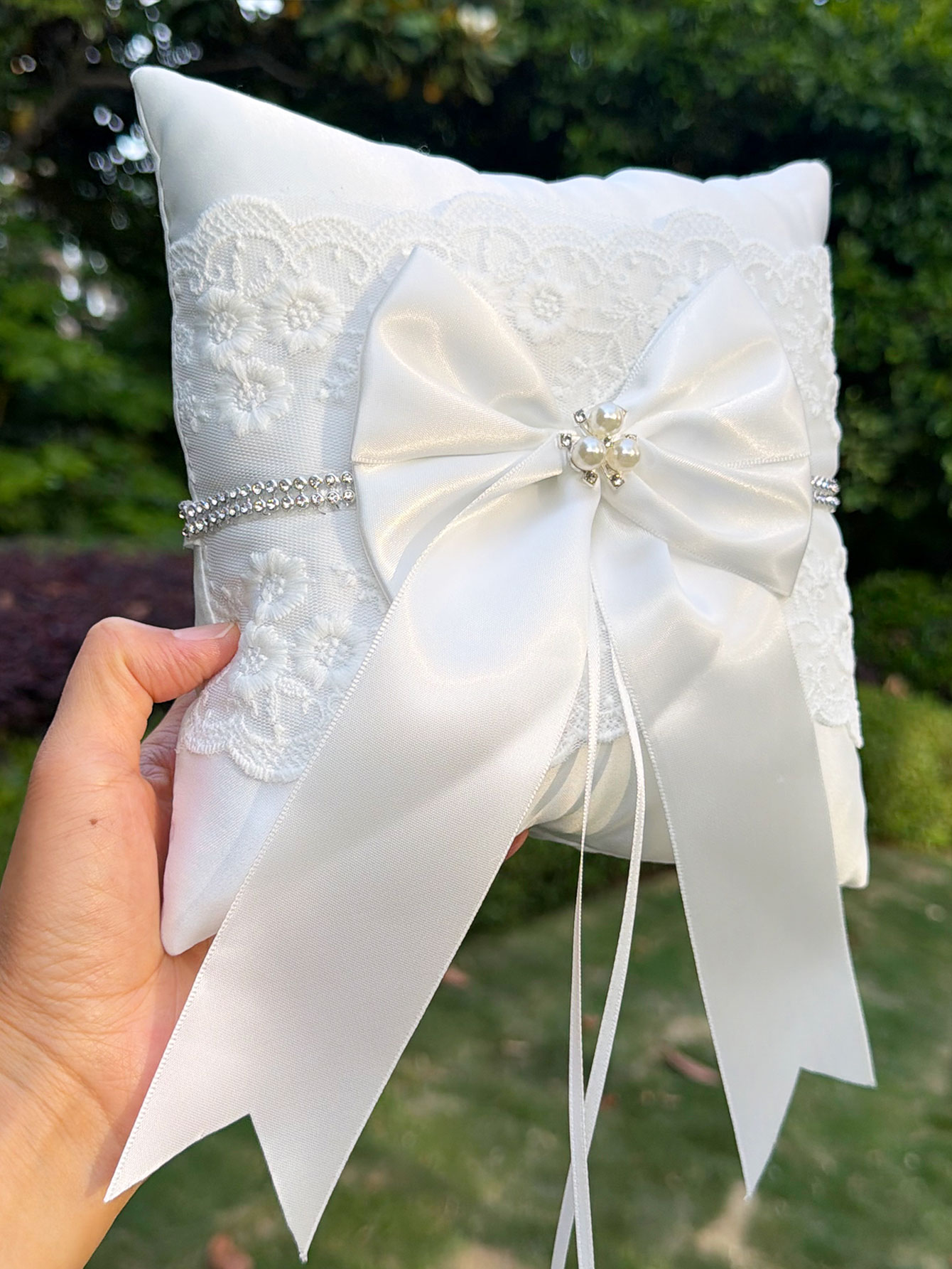 White Lace Wedding Ring Pillow - Ring Bearer Pillow ulasan dan harga